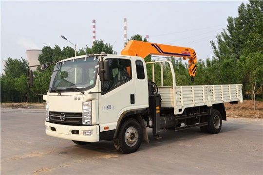 點(diǎn)擊查看詳細(xì)信息<br>標(biāo)題：5噸凱馬隨車(chē)吊 閱讀次數(shù)：2722