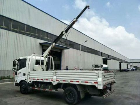 點擊查看詳細信息<br>標題：車載小吊機 閱讀次數(shù)：2338