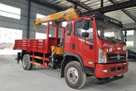 點(diǎn)擊查看詳細(xì)信息<br>標(biāo)題：5噸大運(yùn)隨車(chē)吊 閱讀次數(shù)：2422