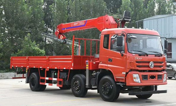 點(diǎn)擊查看詳細(xì)信息<br>標(biāo)題：貨箱7.1米前四后四 閱讀次數(shù)：2237